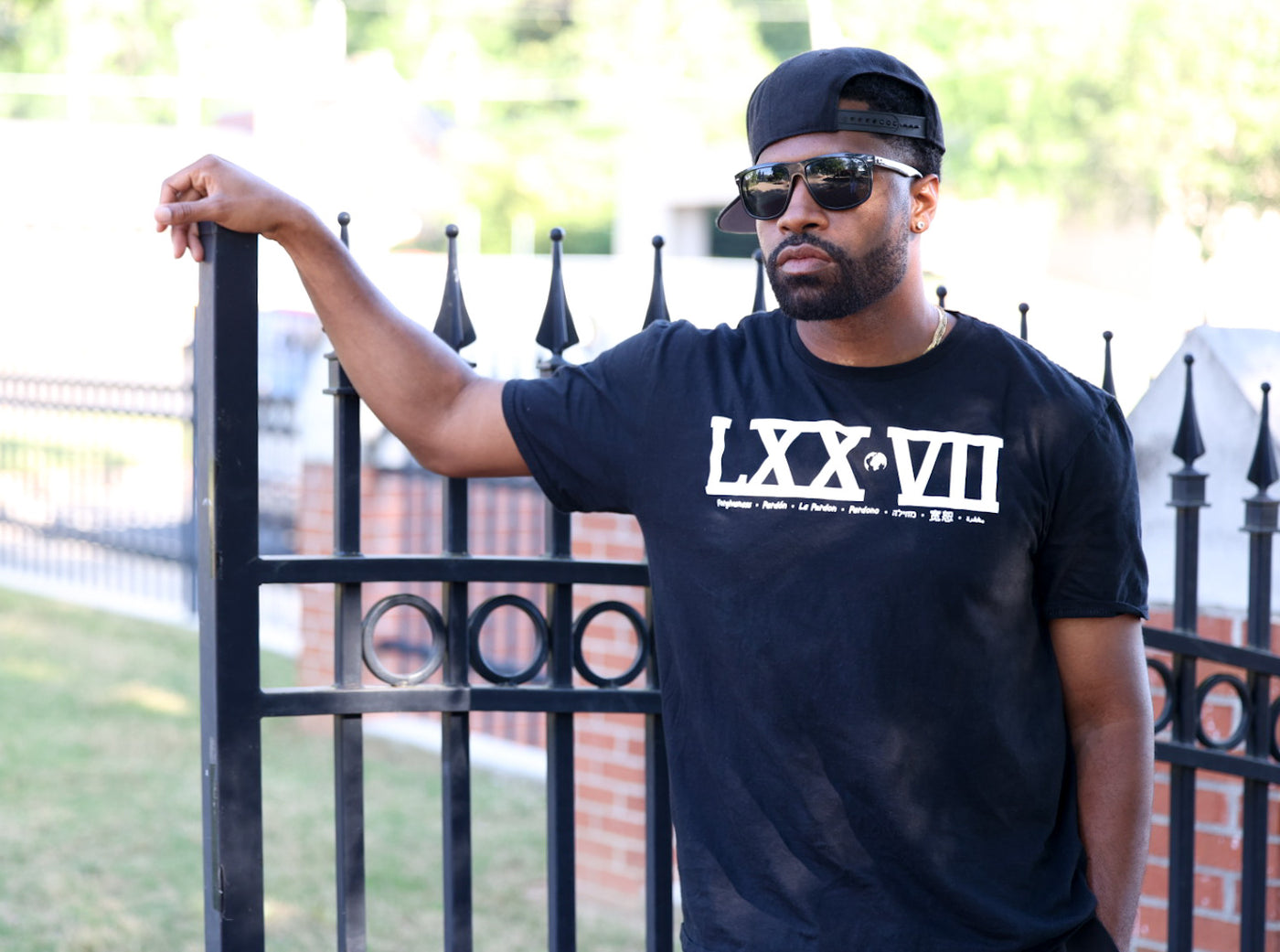 LXX•VII WORLD LOGO TEE (BLACK)